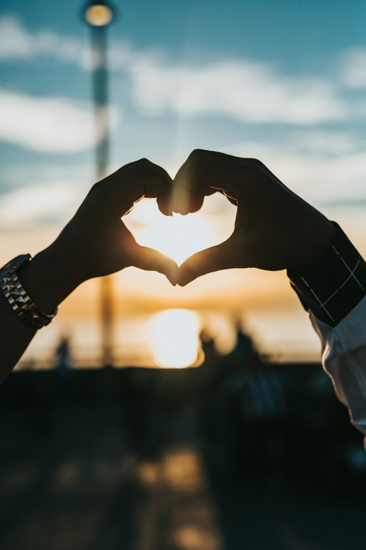 Emotional Burnout in Relationships: Recovery and Boundaries